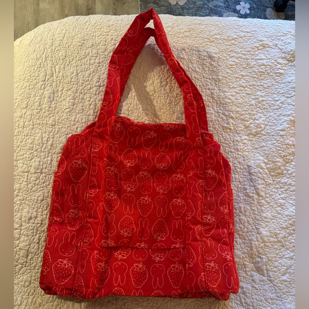 Baggu x Miffy Strawberry Small Cloud Carry On Bag SCCO, NWT